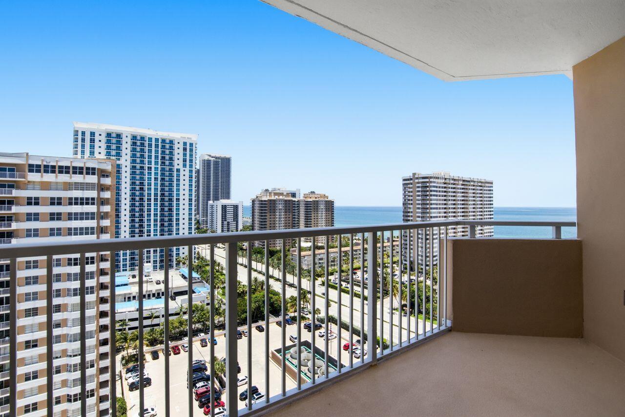 Hallandale Beach photo 3