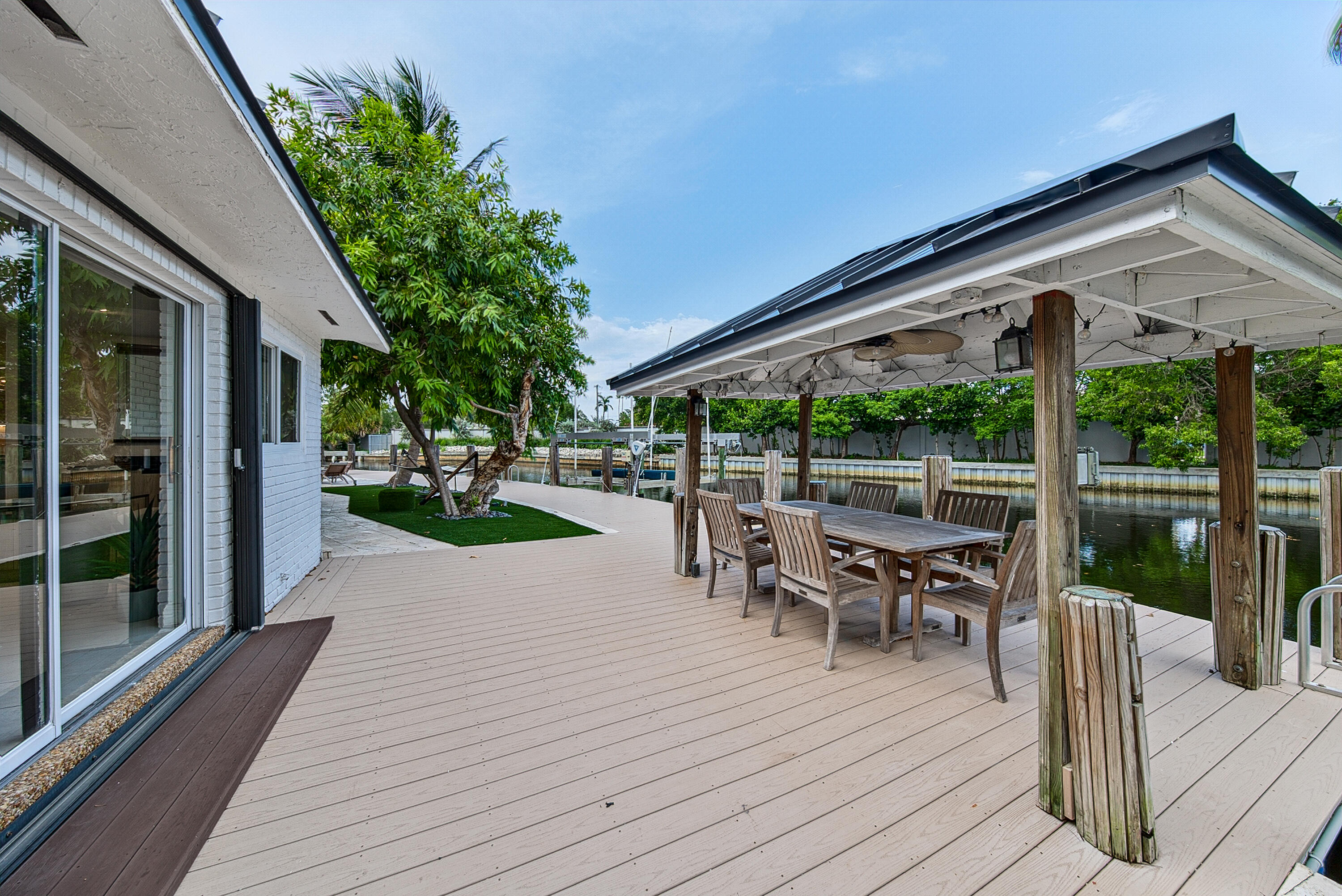 Wilton Manors photo 4