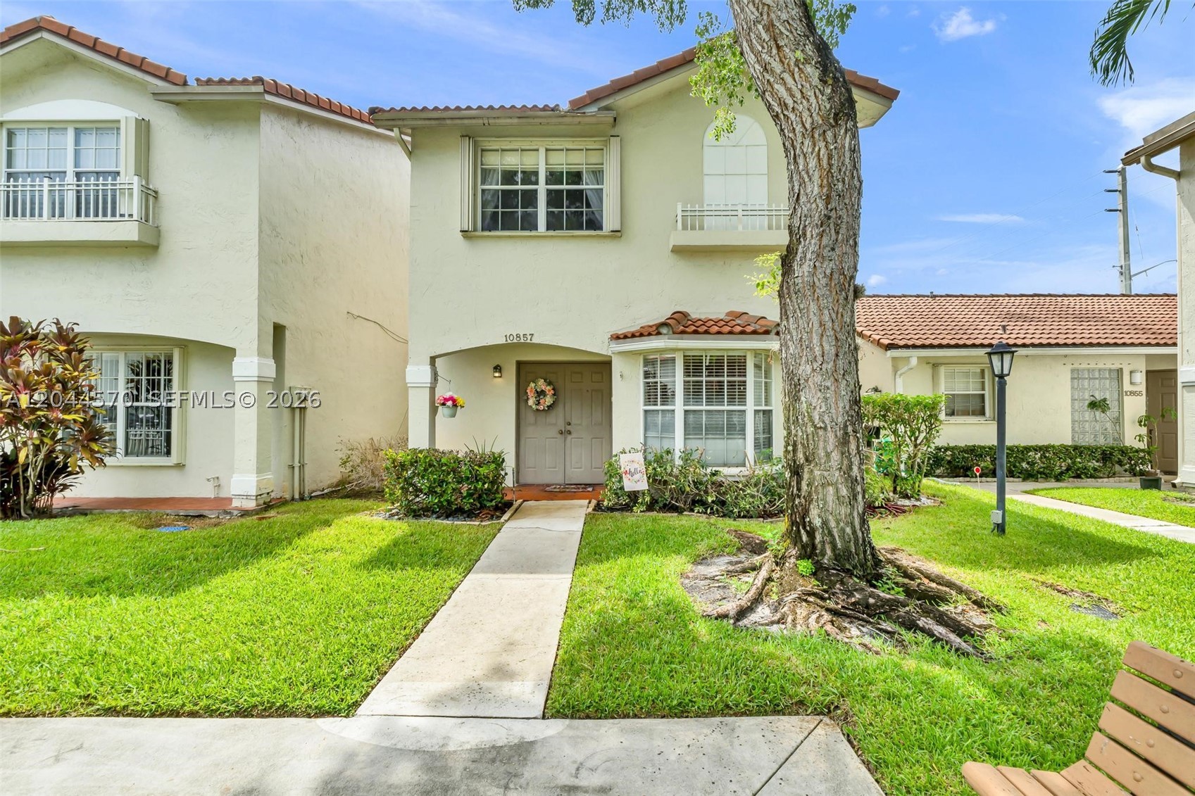 Pembroke Pines photo 1