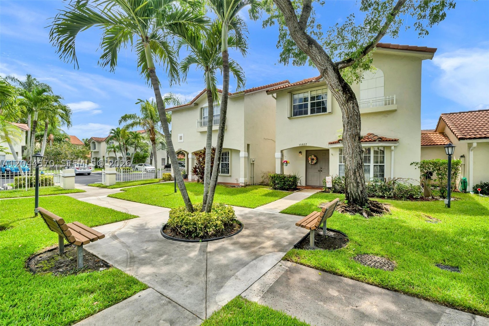 Pembroke Pines photo 2
