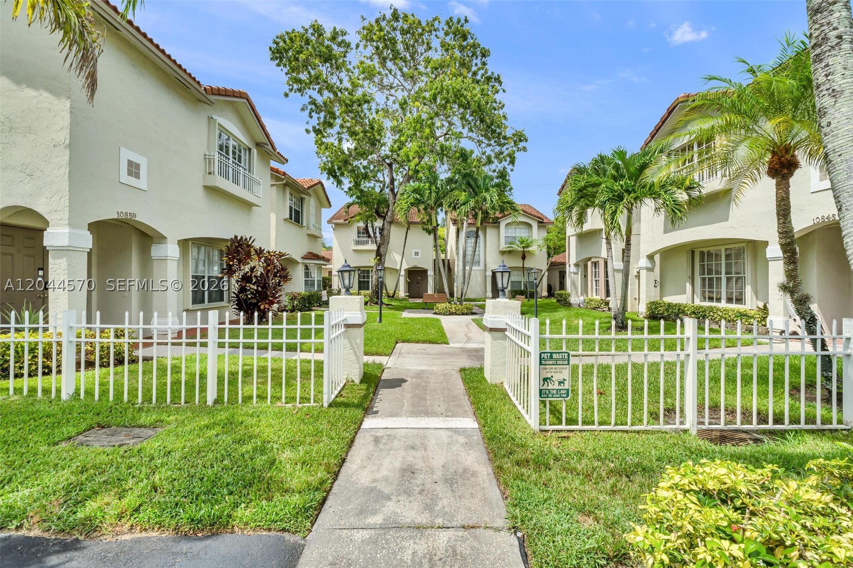 Pembroke Pines photo 3