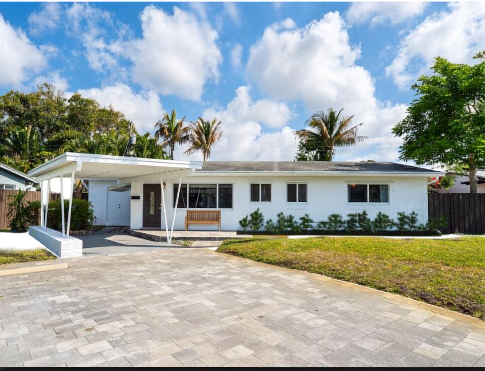 Wilton Manors photo 1