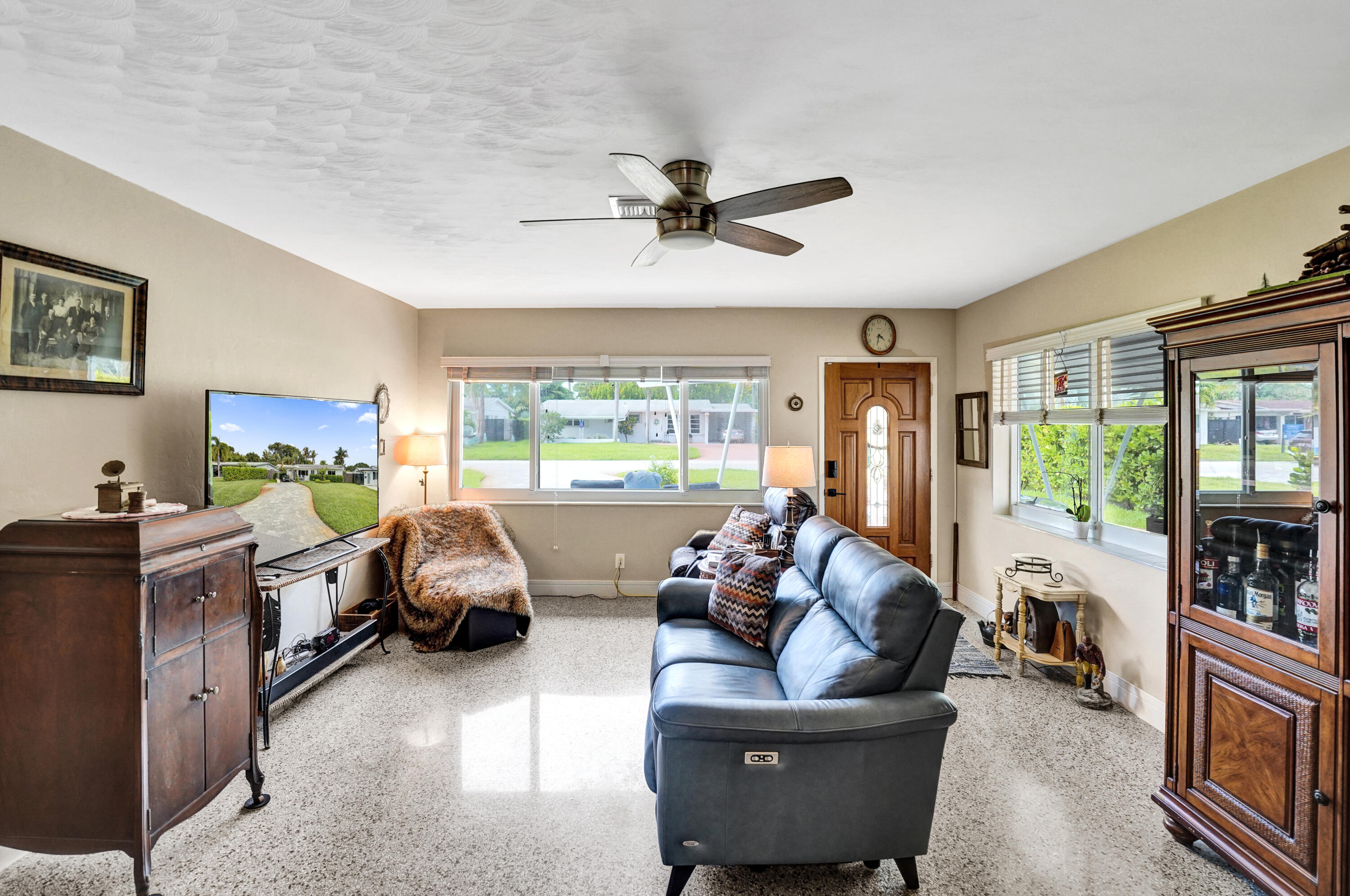 Wilton Manors photo 2