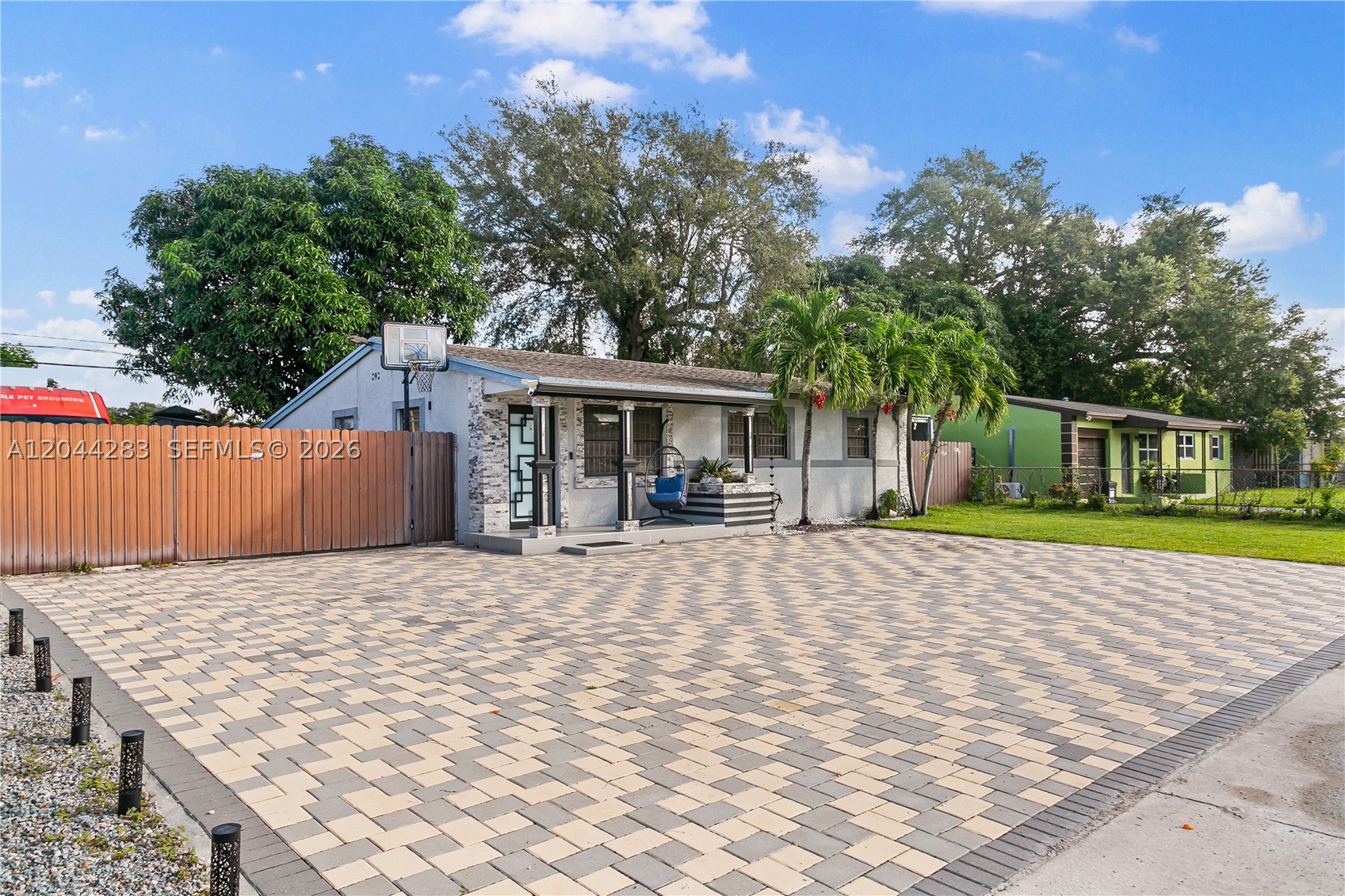 Miami Gardens photo 2