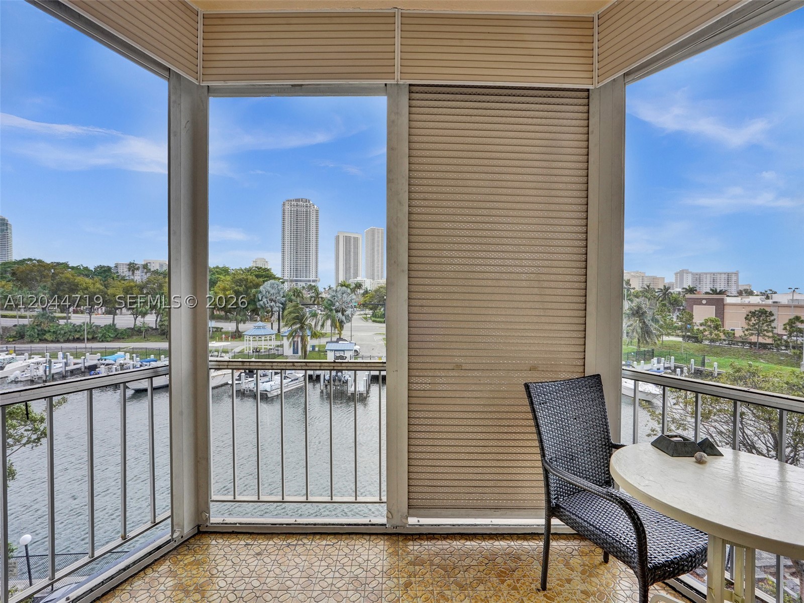 Hallandale Beach photo 2