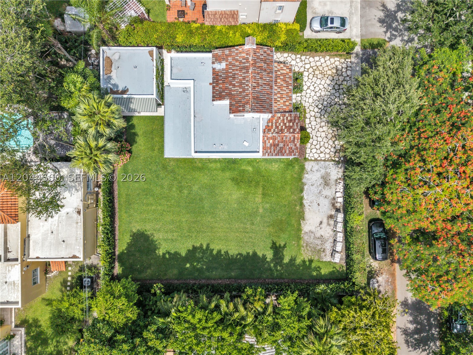 South Miami photo 3