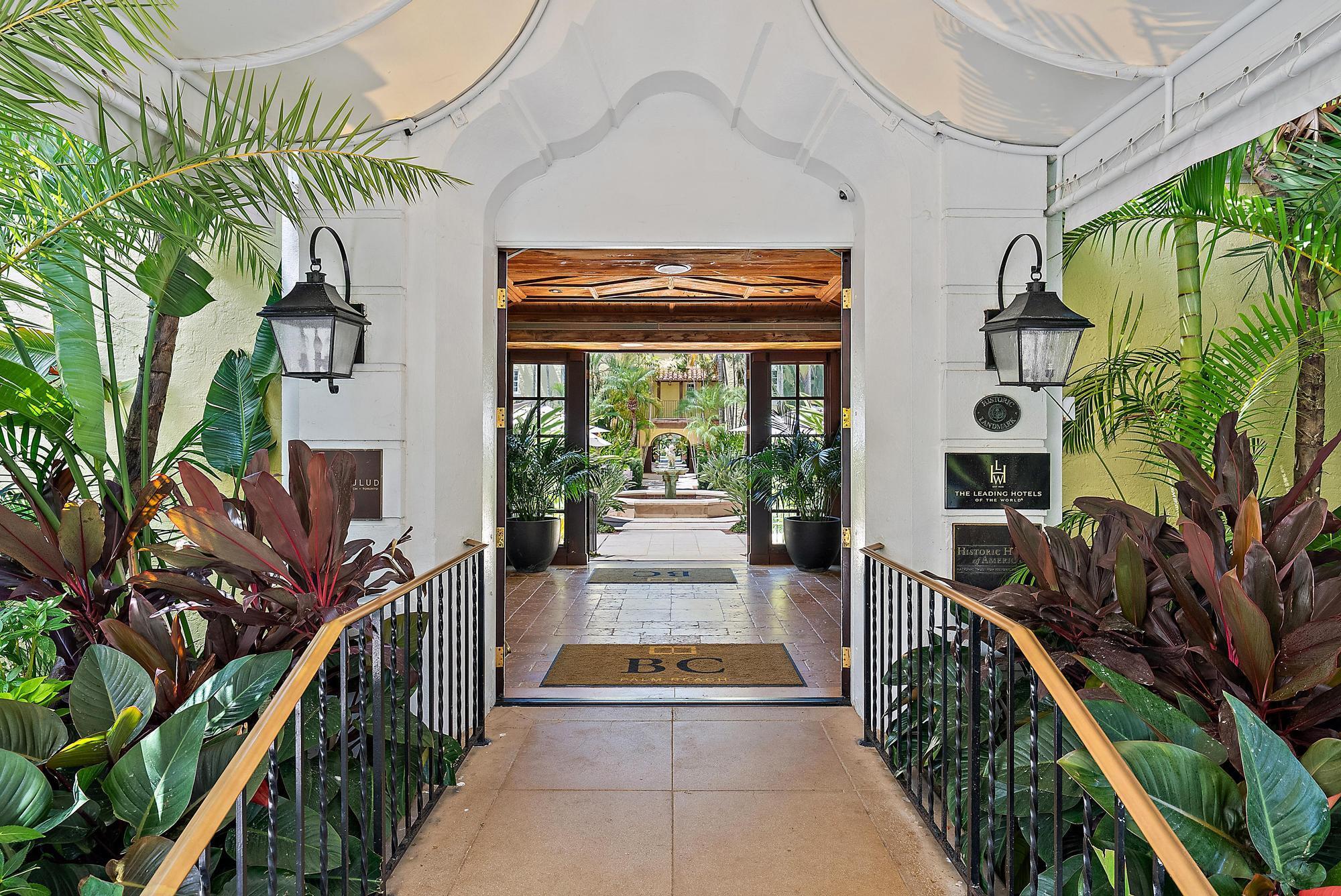 Palm Beach photo 1
