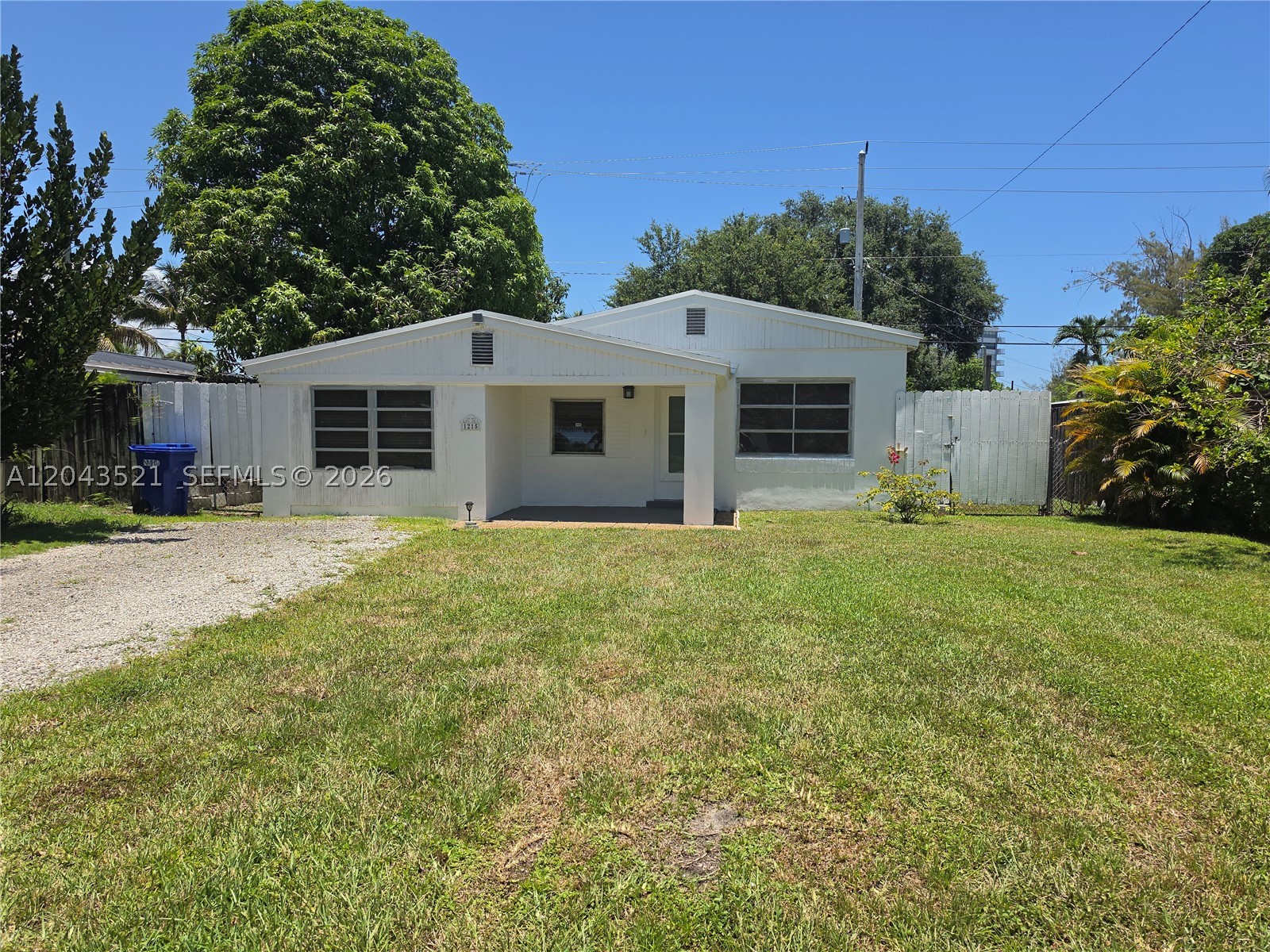 North Miami Beach photo 1
