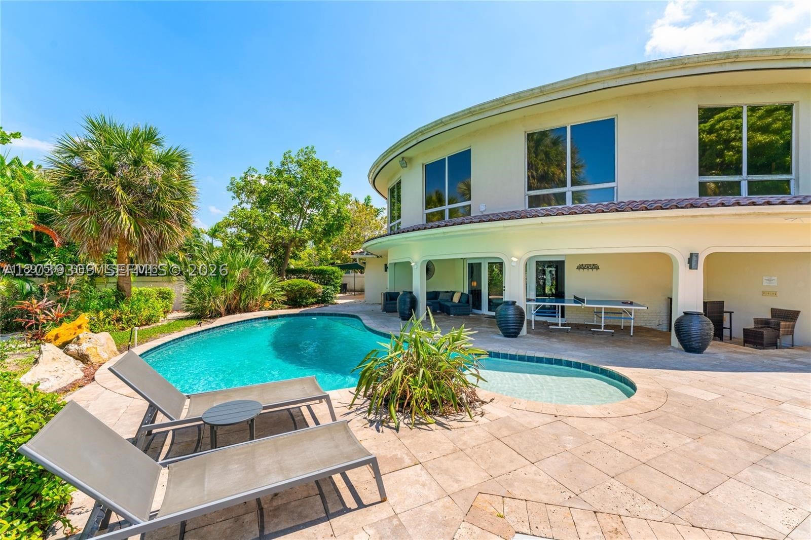 Wilton Manors photo 2