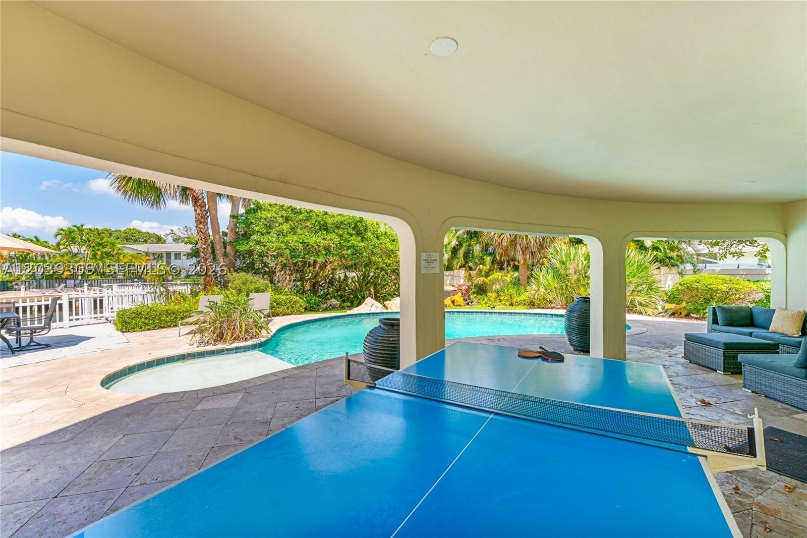 Wilton Manors photo 4