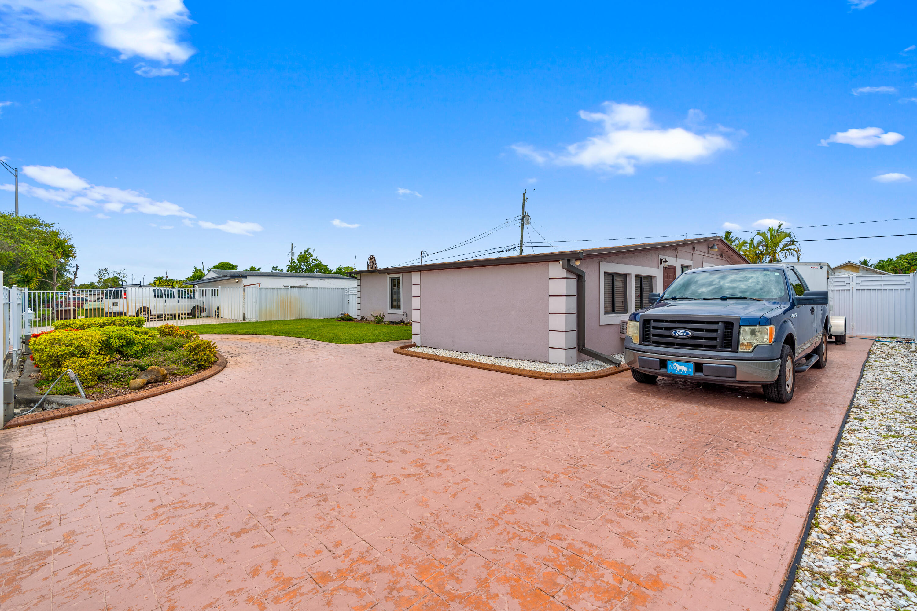Hialeah photo 5