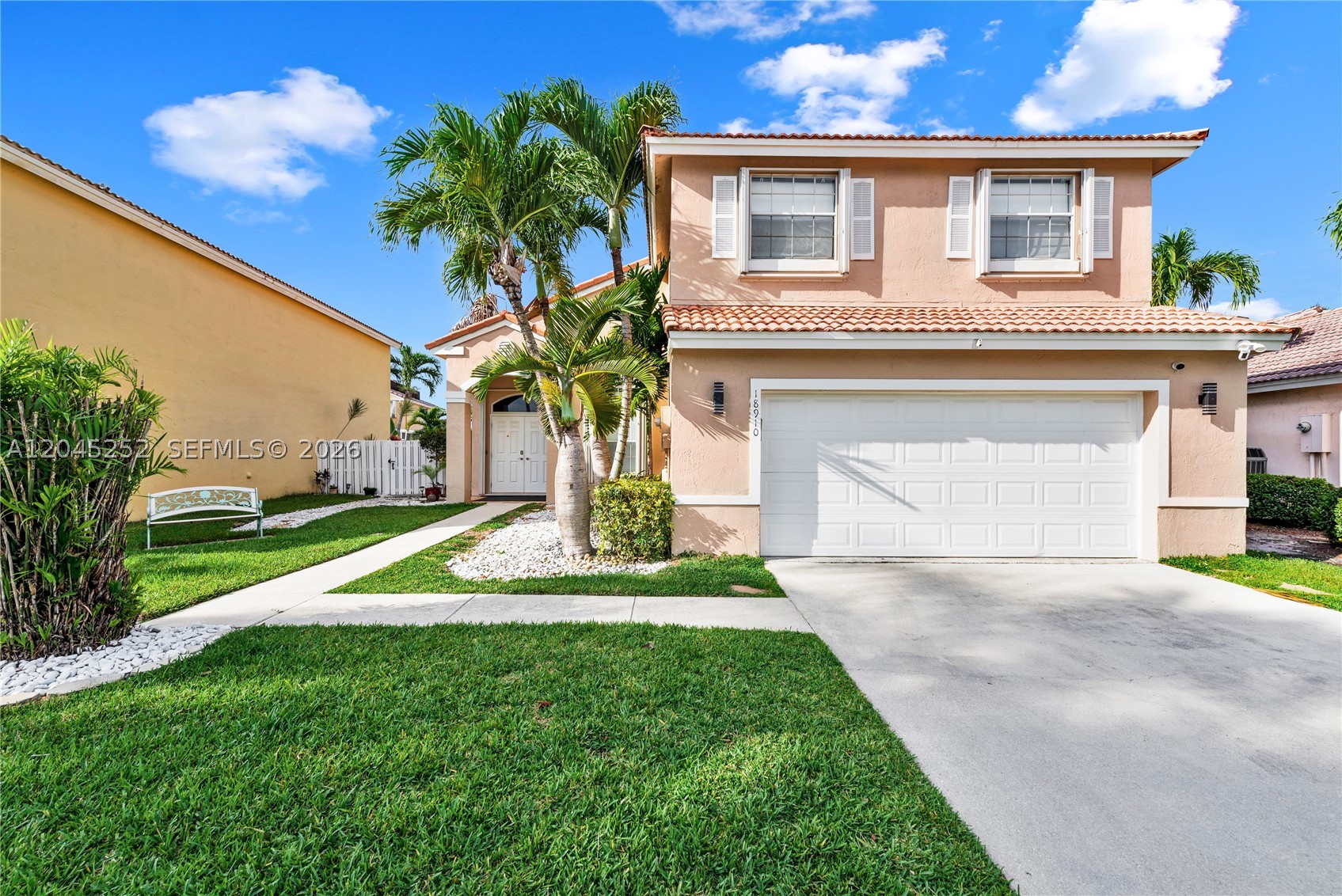 Pembroke Pines photo 1