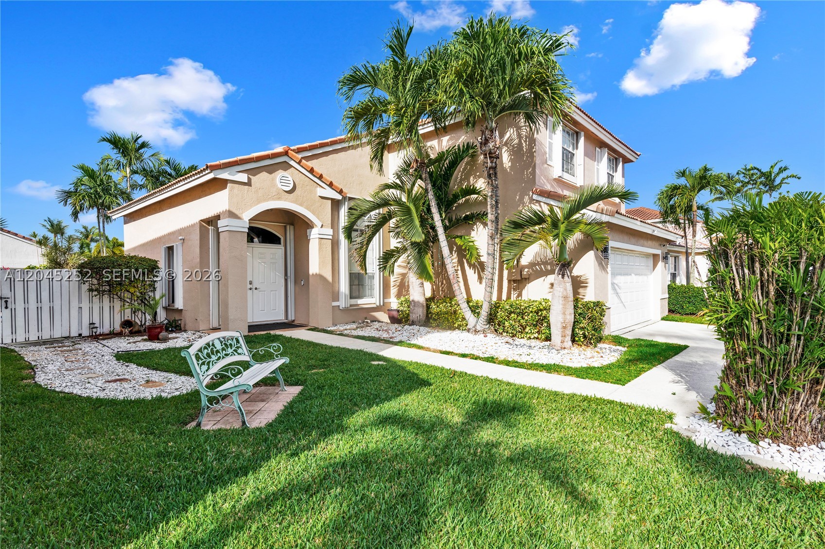 Pembroke Pines photo 4