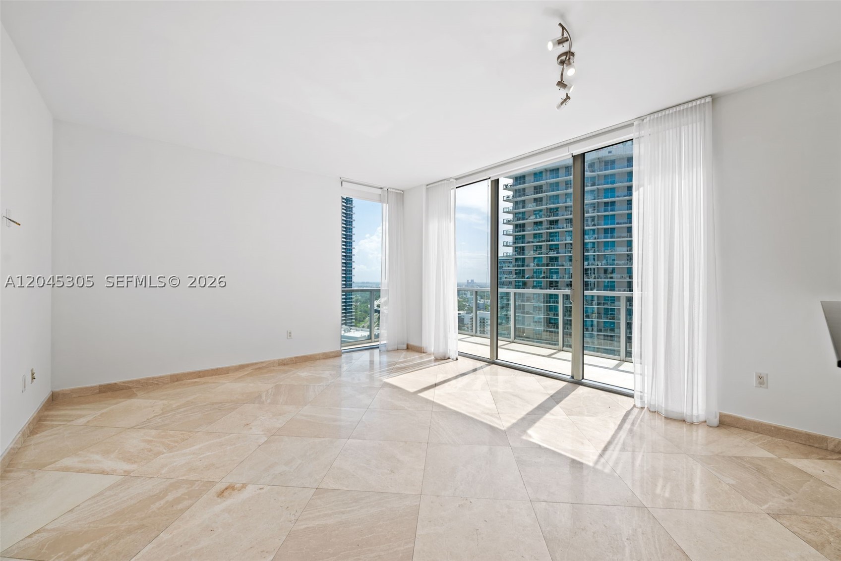 Miami photo 4