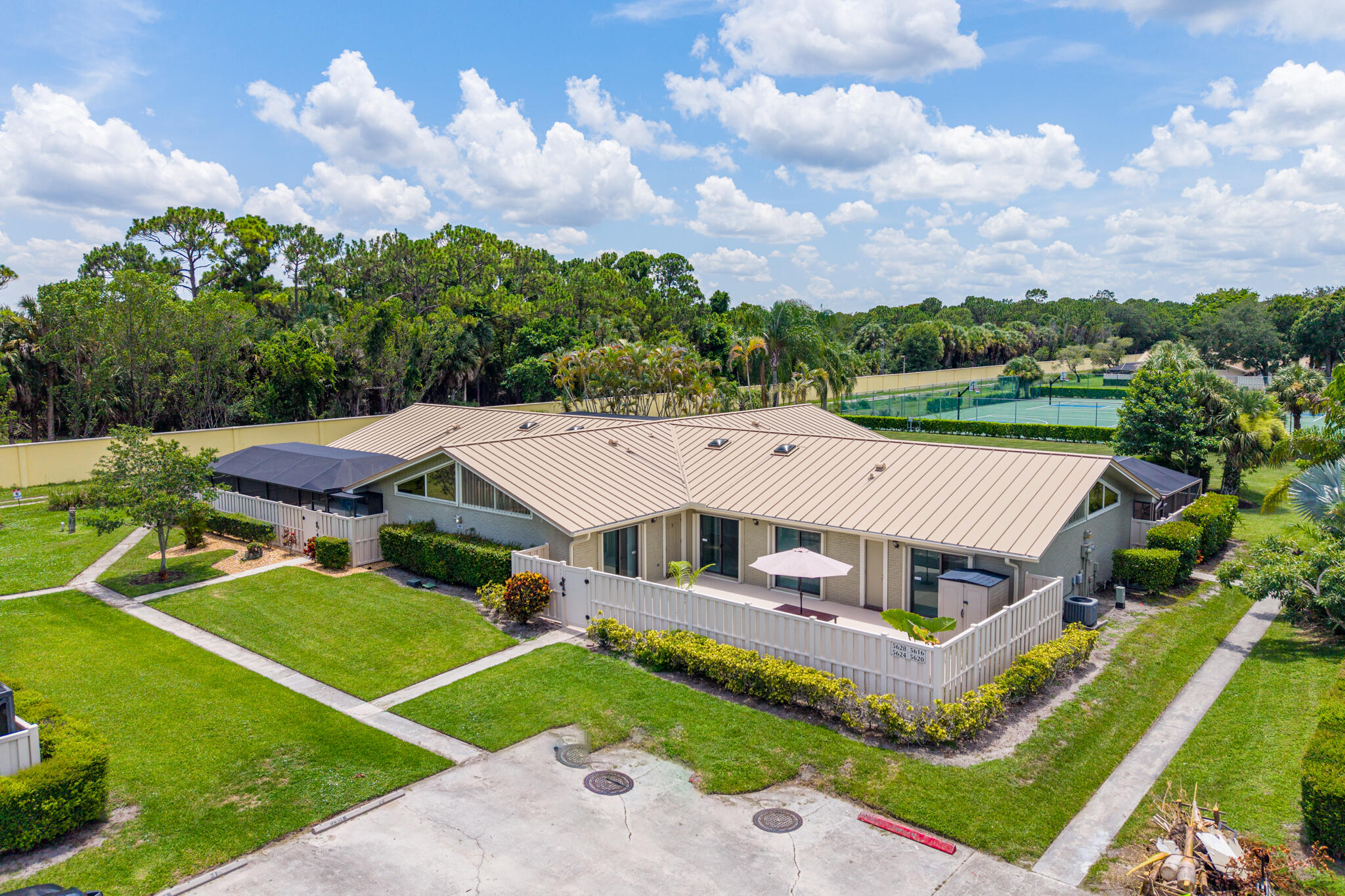 Palm Beach Gardens photo 2