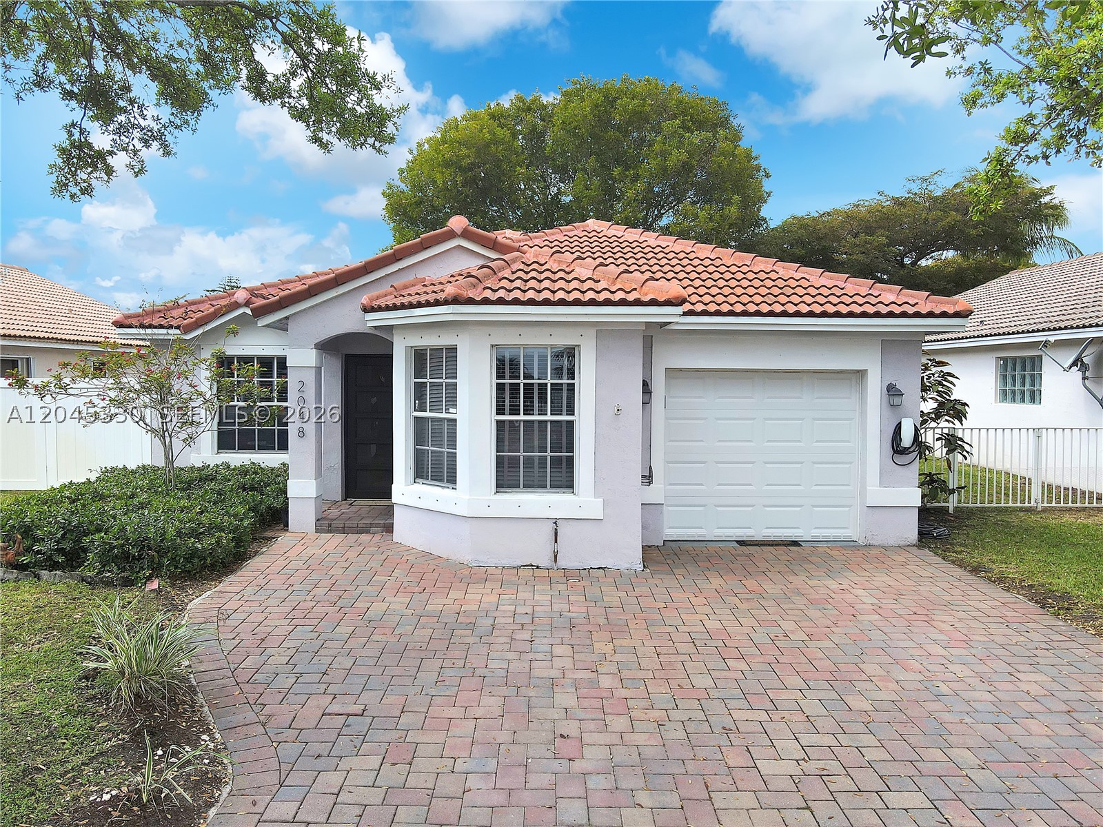 Pembroke Pines photo 1
