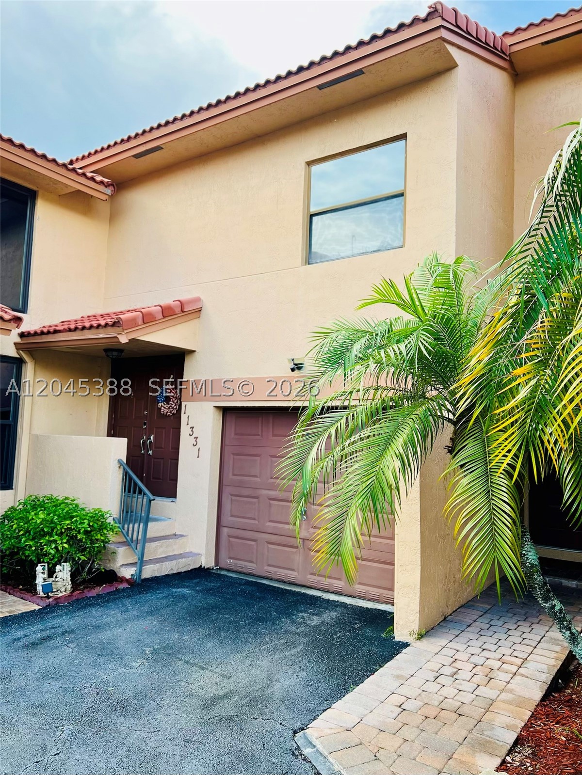 Pembroke Pines photo 1