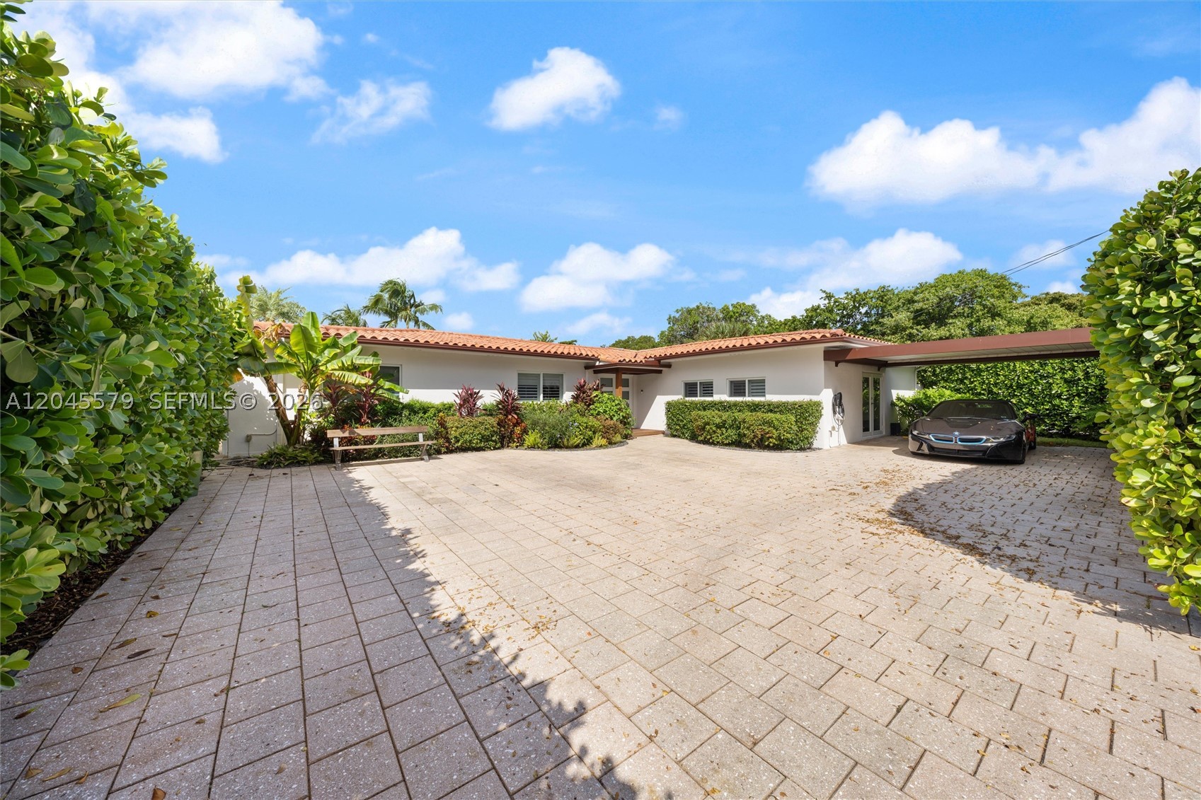 North Miami photo 3