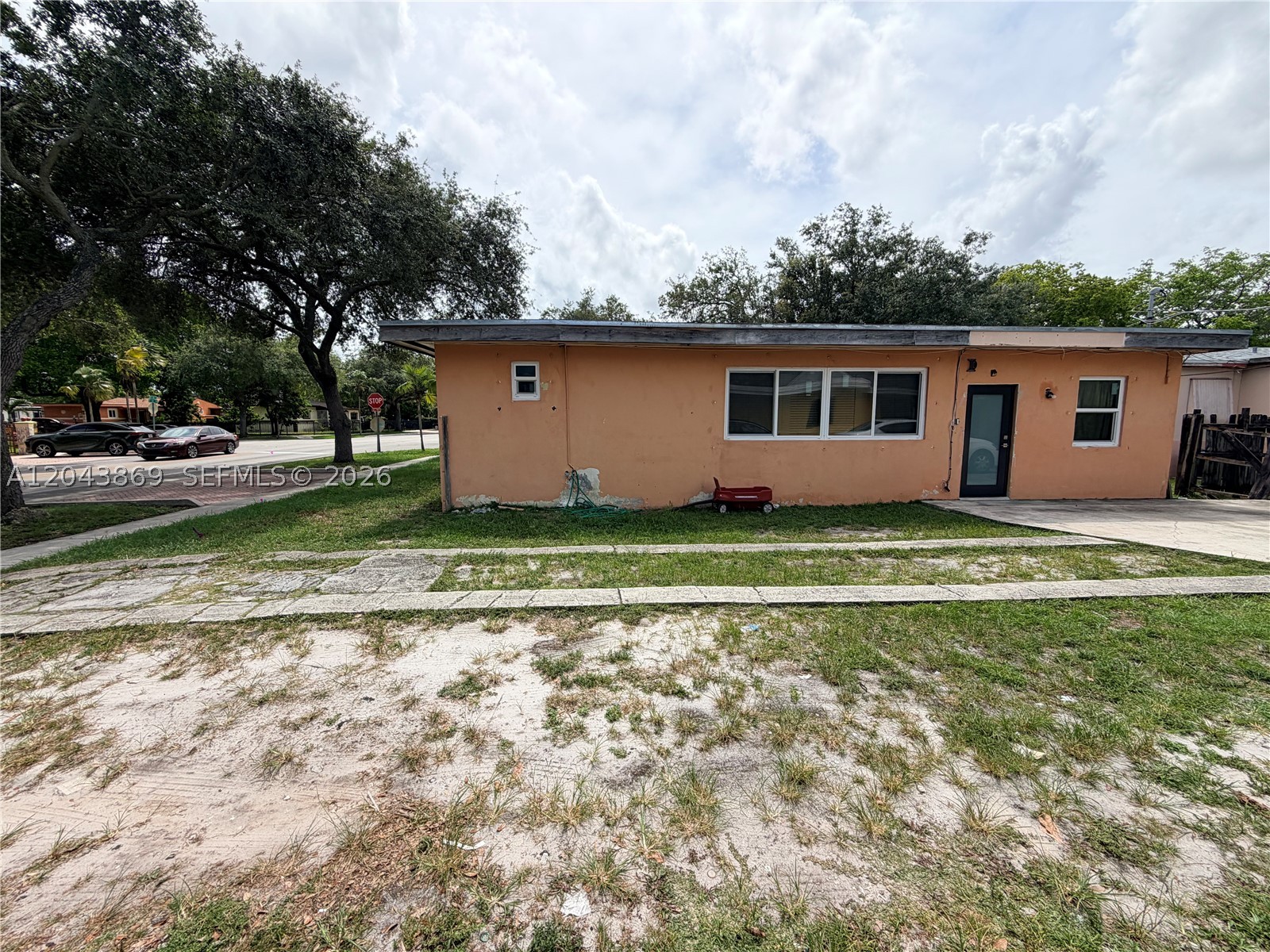 North Miami photo 4