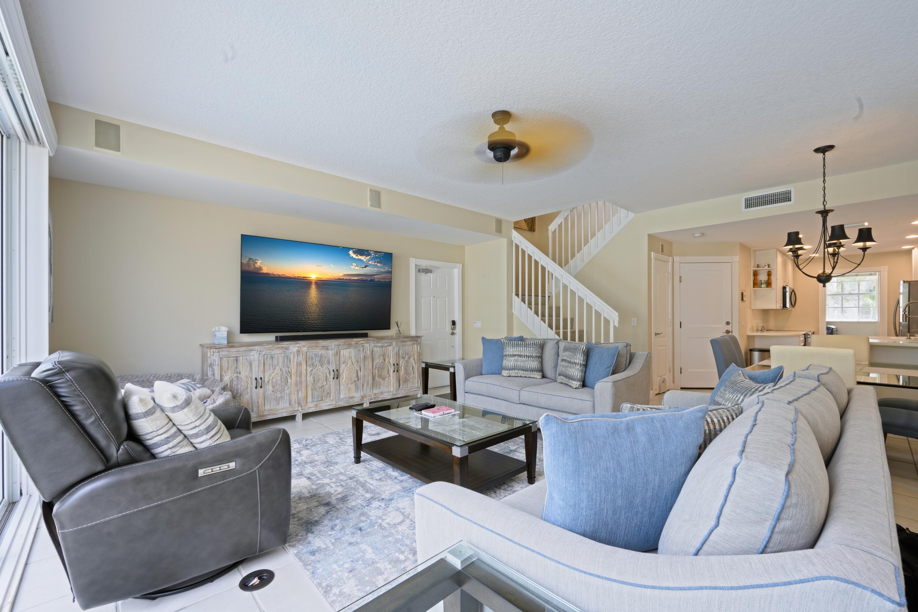 Palm Beach Gardens photo 3