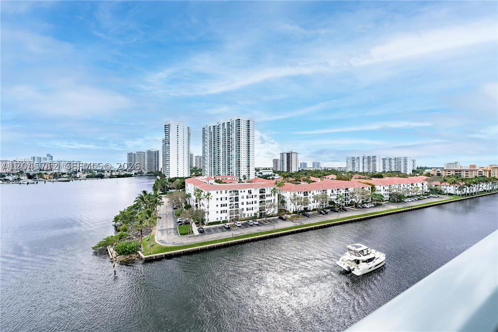 Aventura photo 4