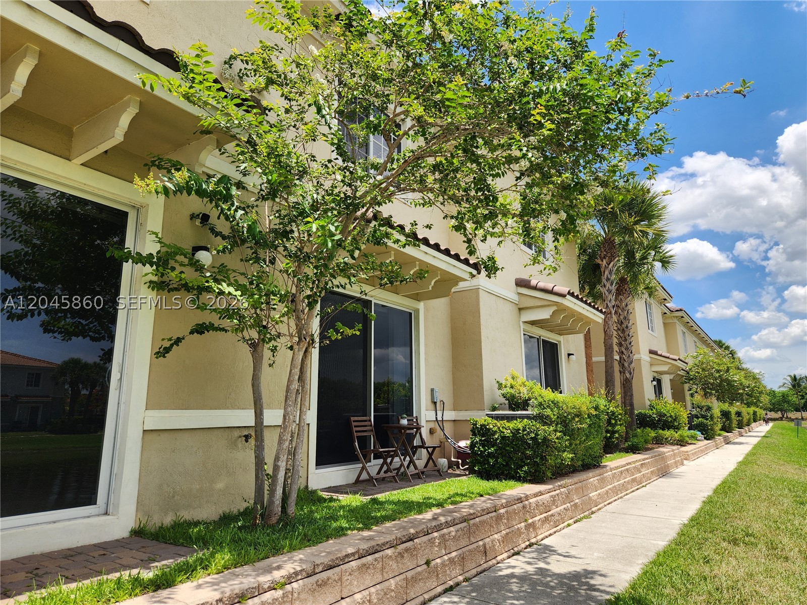 Miramar photo 2