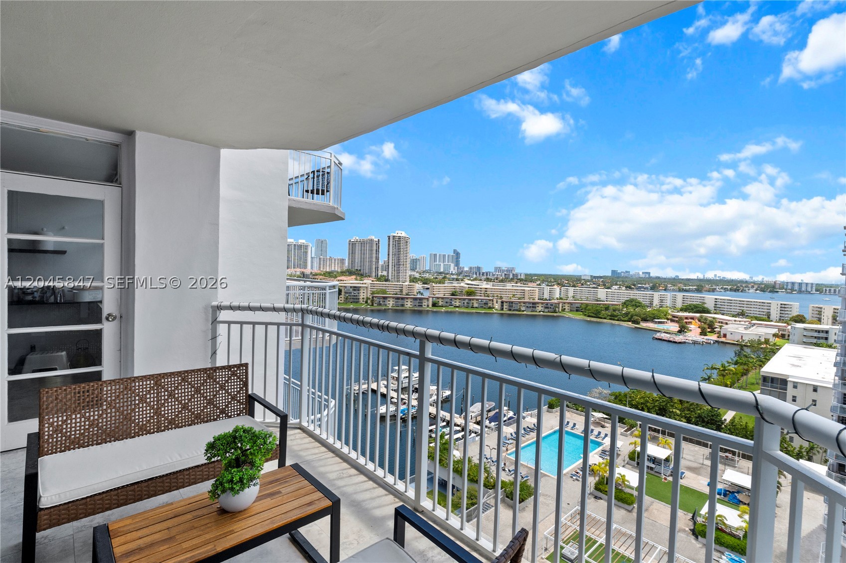 Aventura photo 1