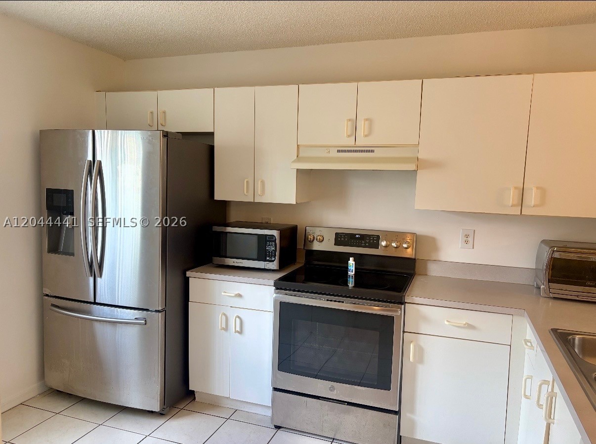 Pembroke Pines photo 3