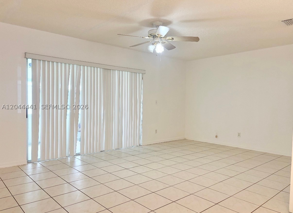 Pembroke Pines photo 4