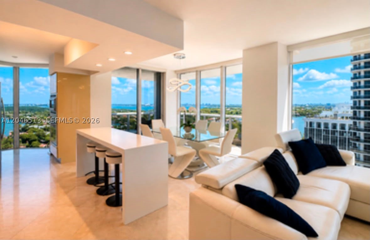 Miami Beach photo 2