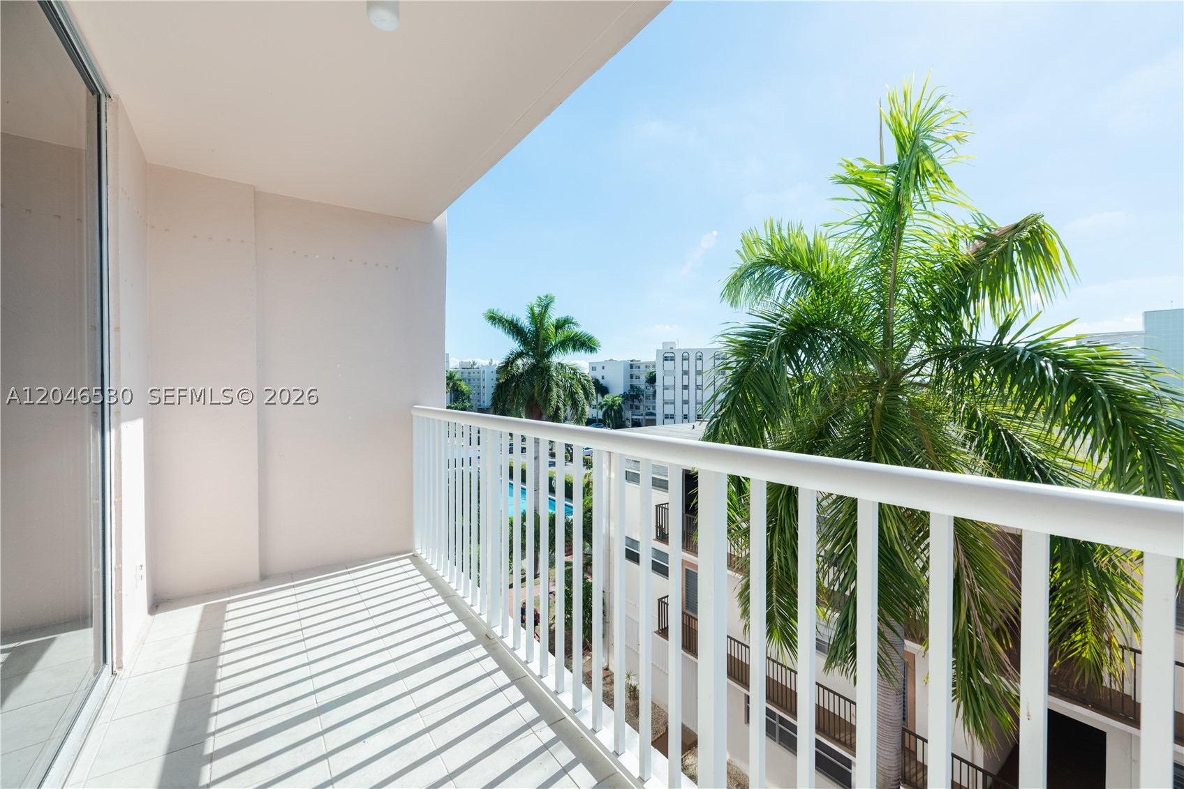Hallandale Beach photo 3