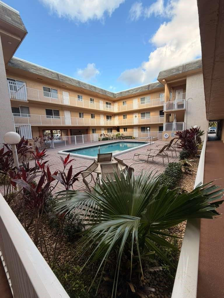 Pembroke Pines photo 1