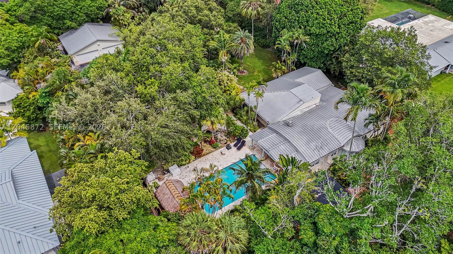 Pinecrest photo 1