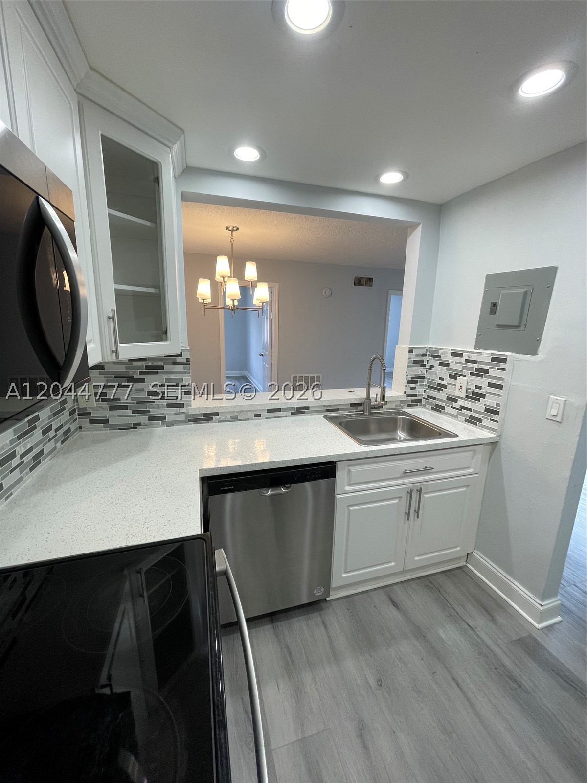 North Miami photo 4