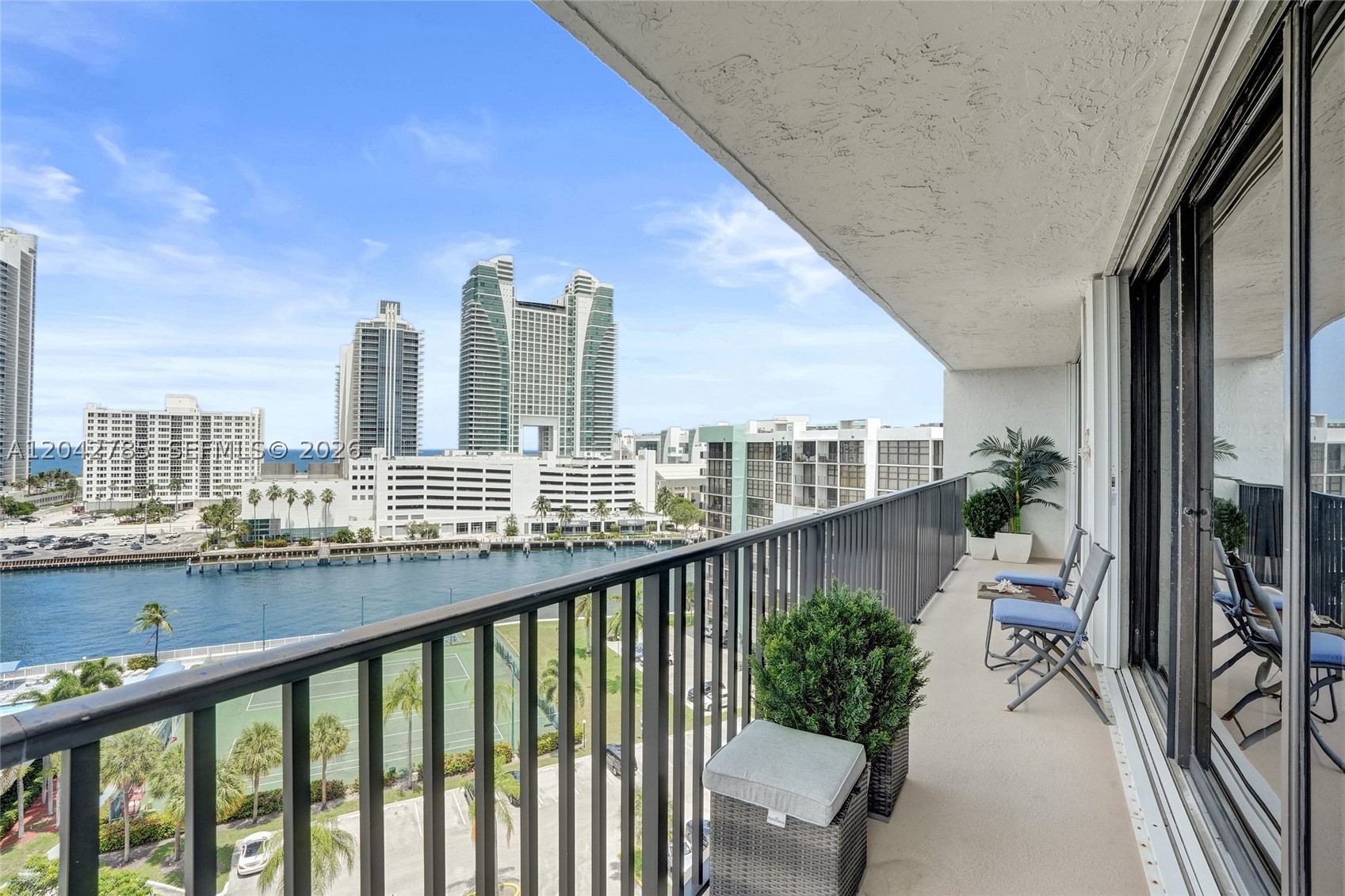 Hallandale Beach photo 3