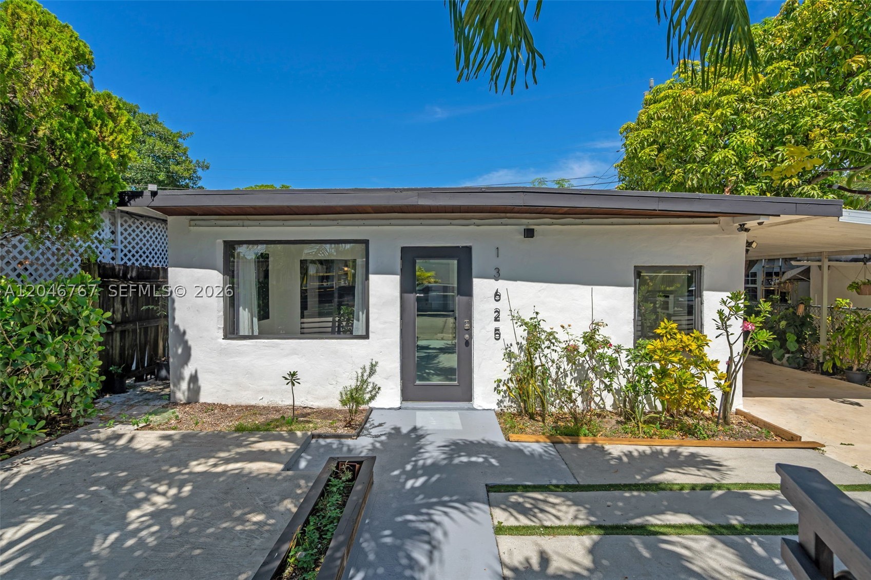 North Miami Beach photo 2