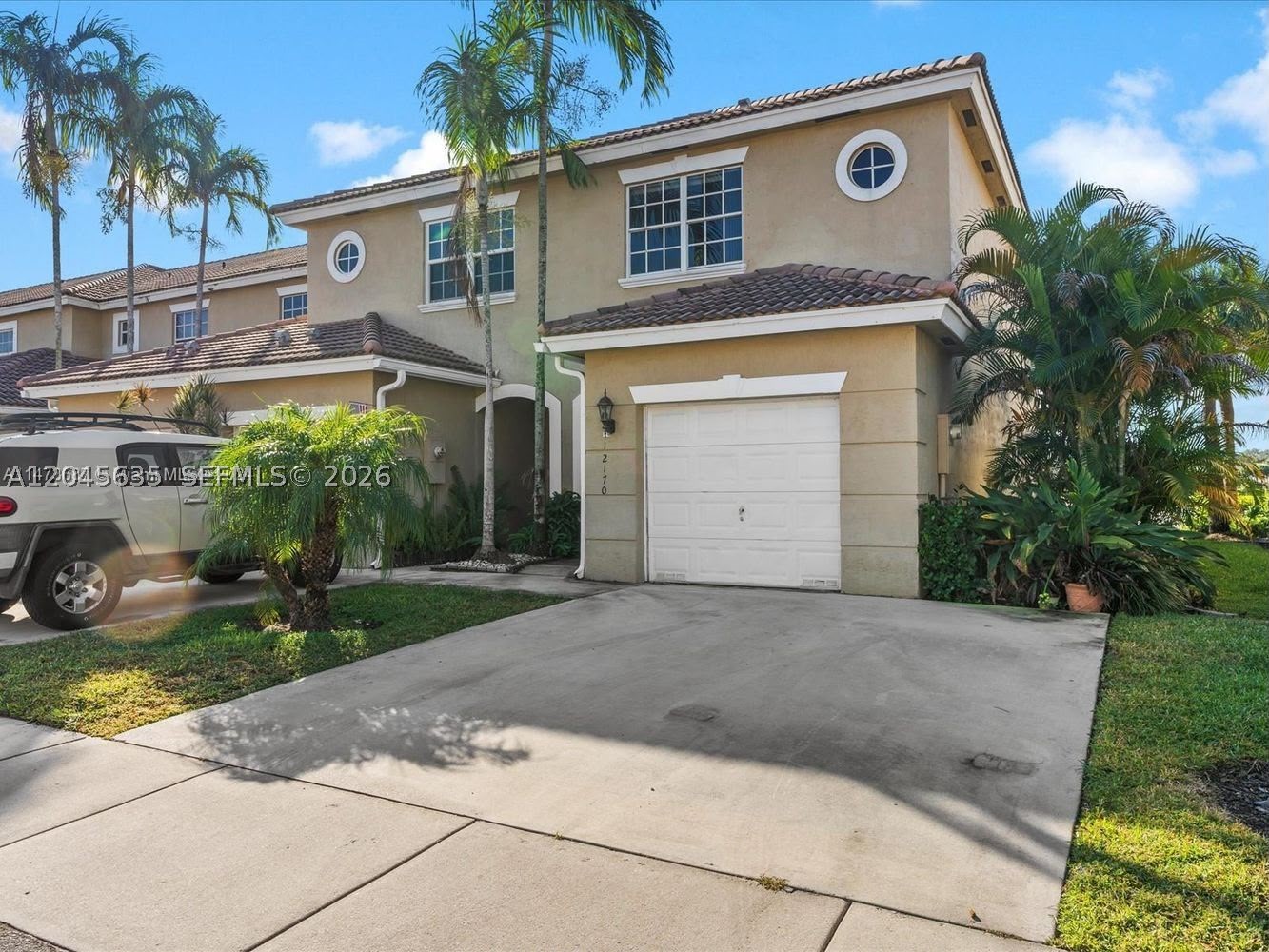 Pembroke Pines photo 2