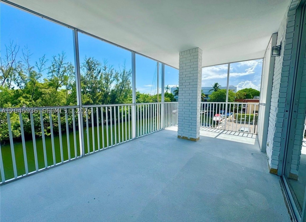North Miami Beach photo 1