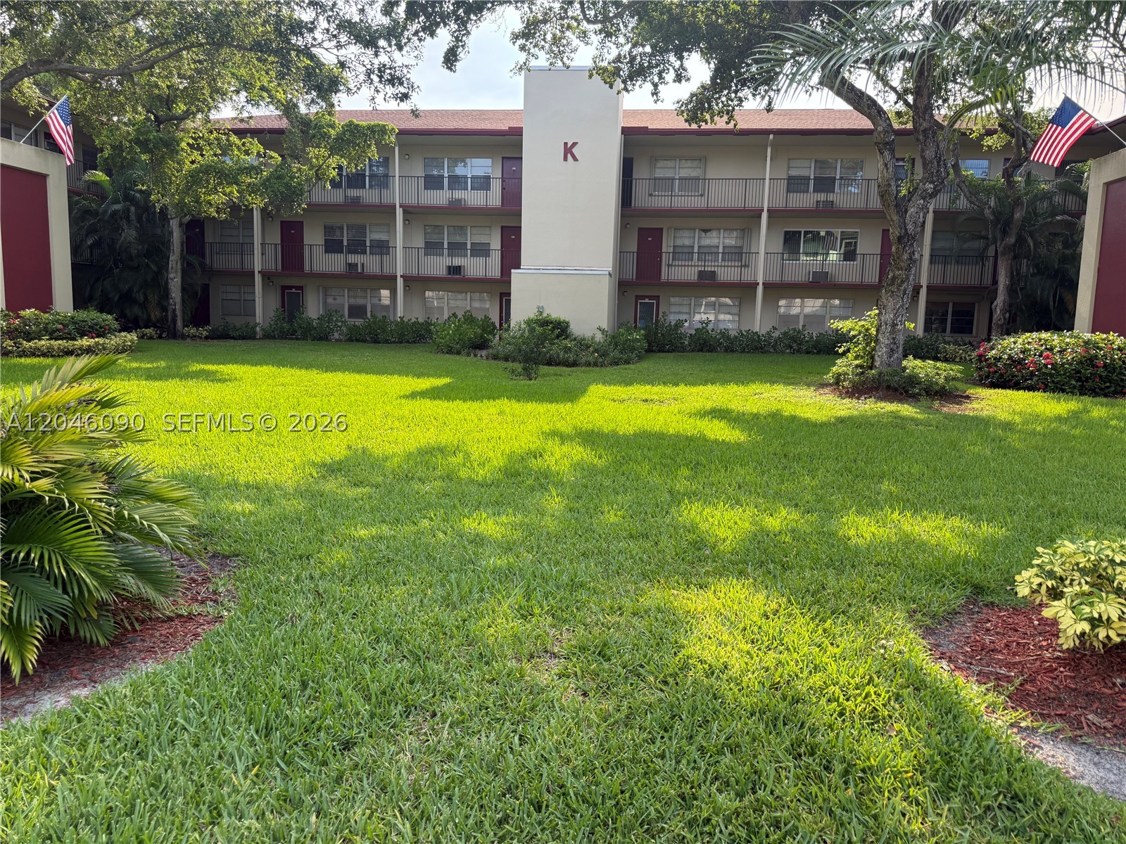 Pembroke Pines photo 1