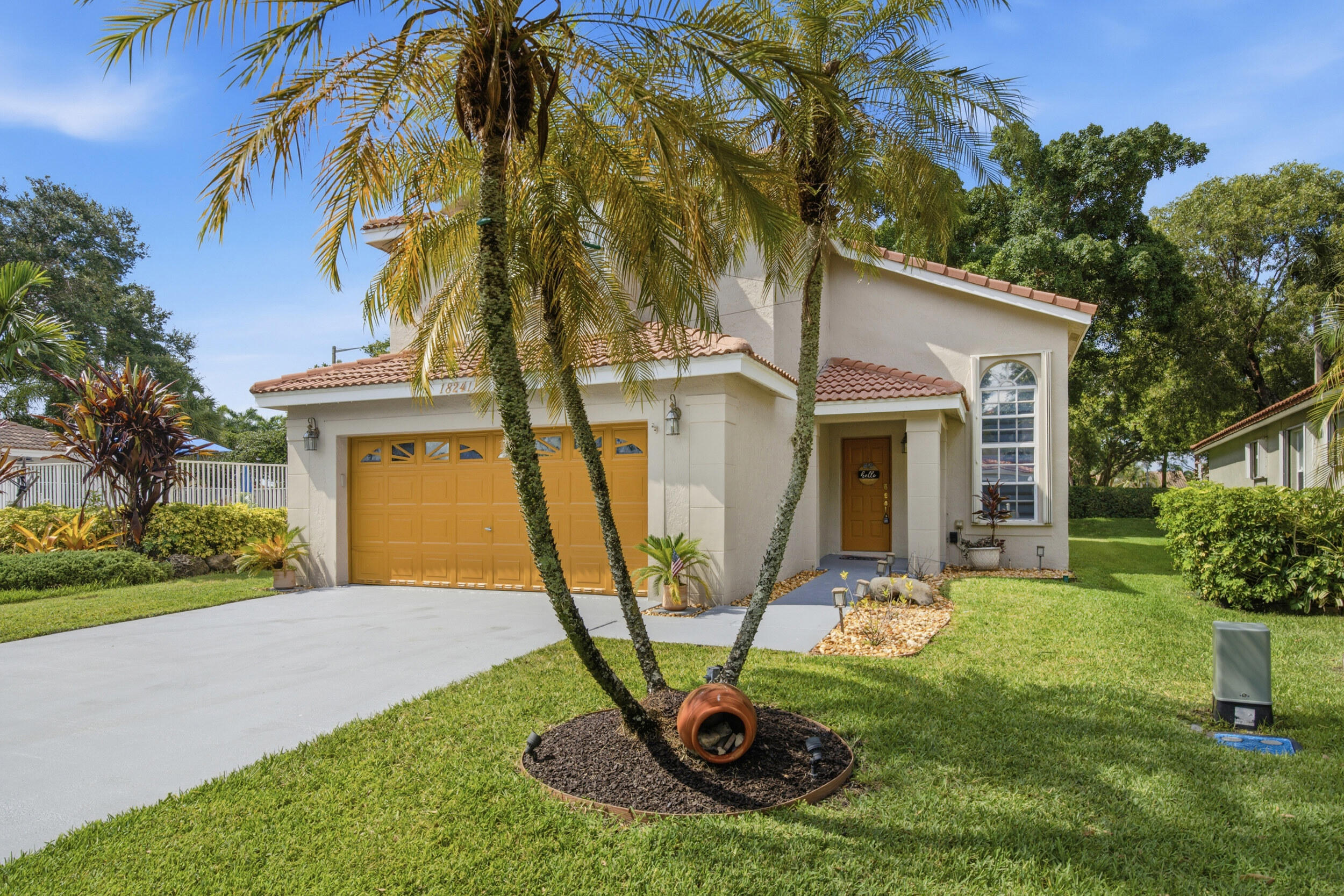Pembroke Pines photo 2