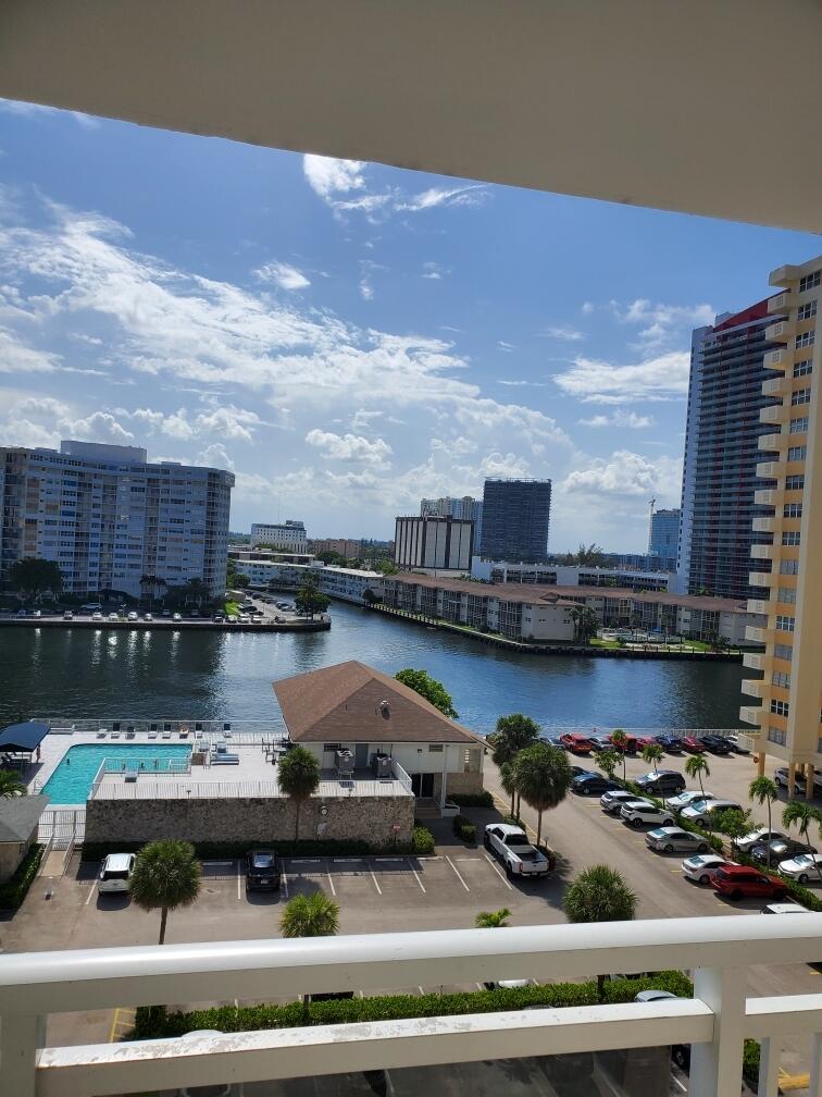 Hallandale Beach photo 3