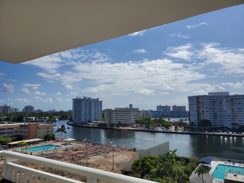 Hallandale Beach photo 5