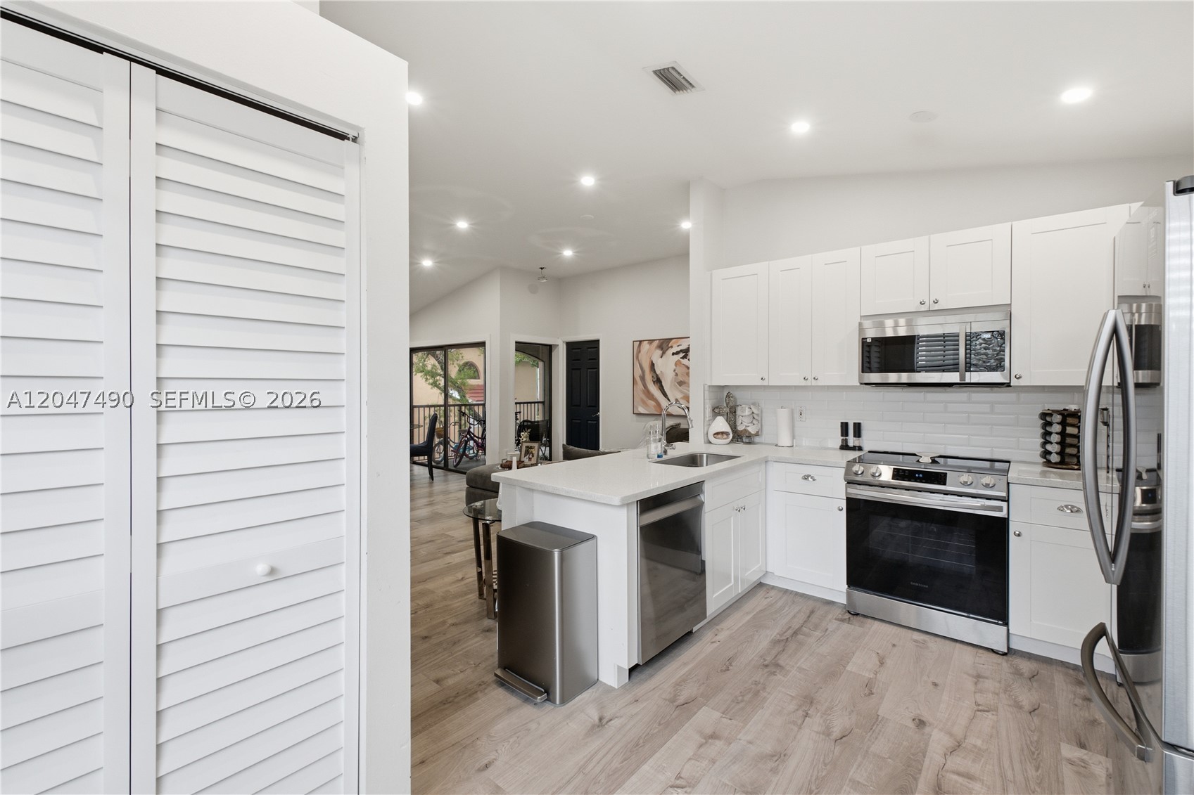 Pembroke Pines photo 3