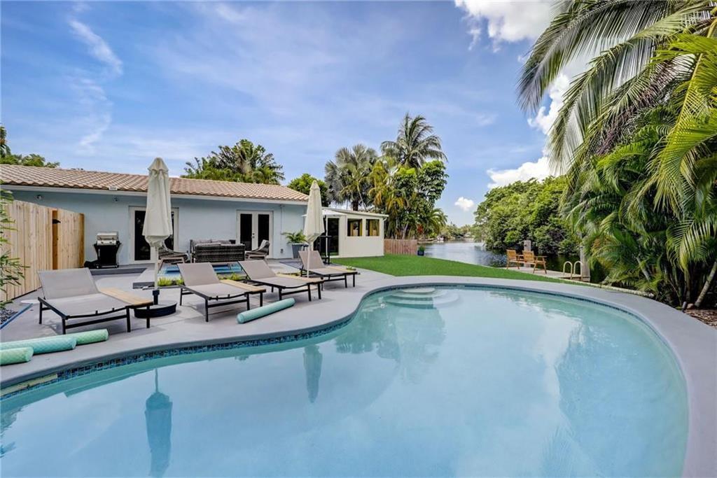 Wilton Manors photo 3