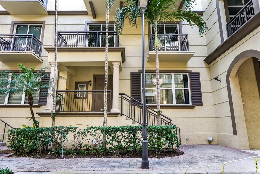 Wilton Manors photo 1