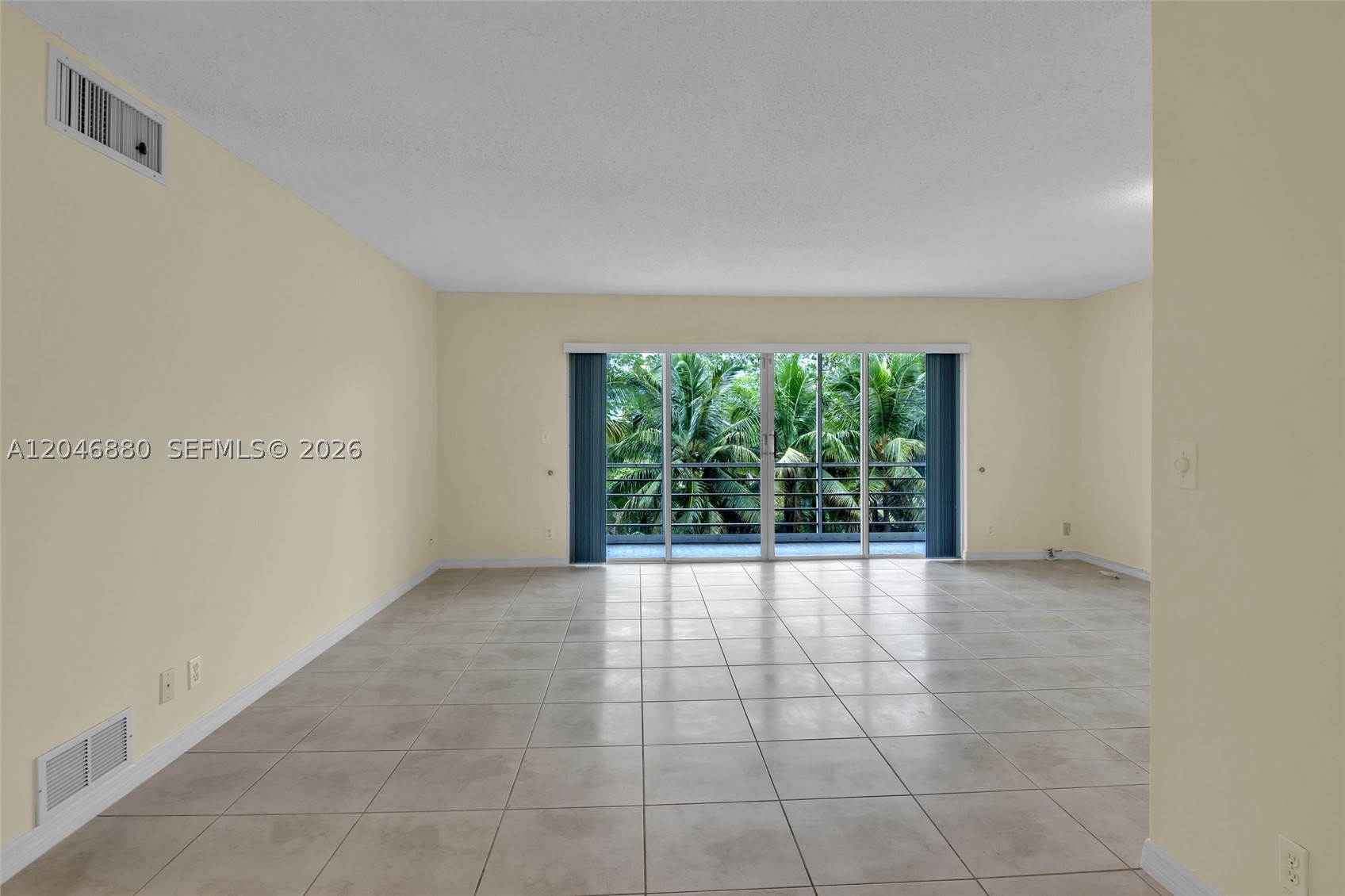 Hallandale Beach photo 2