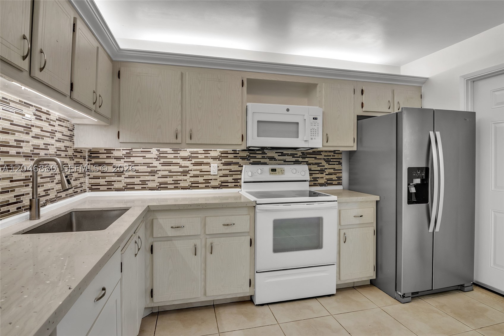 Hallandale Beach photo 3
