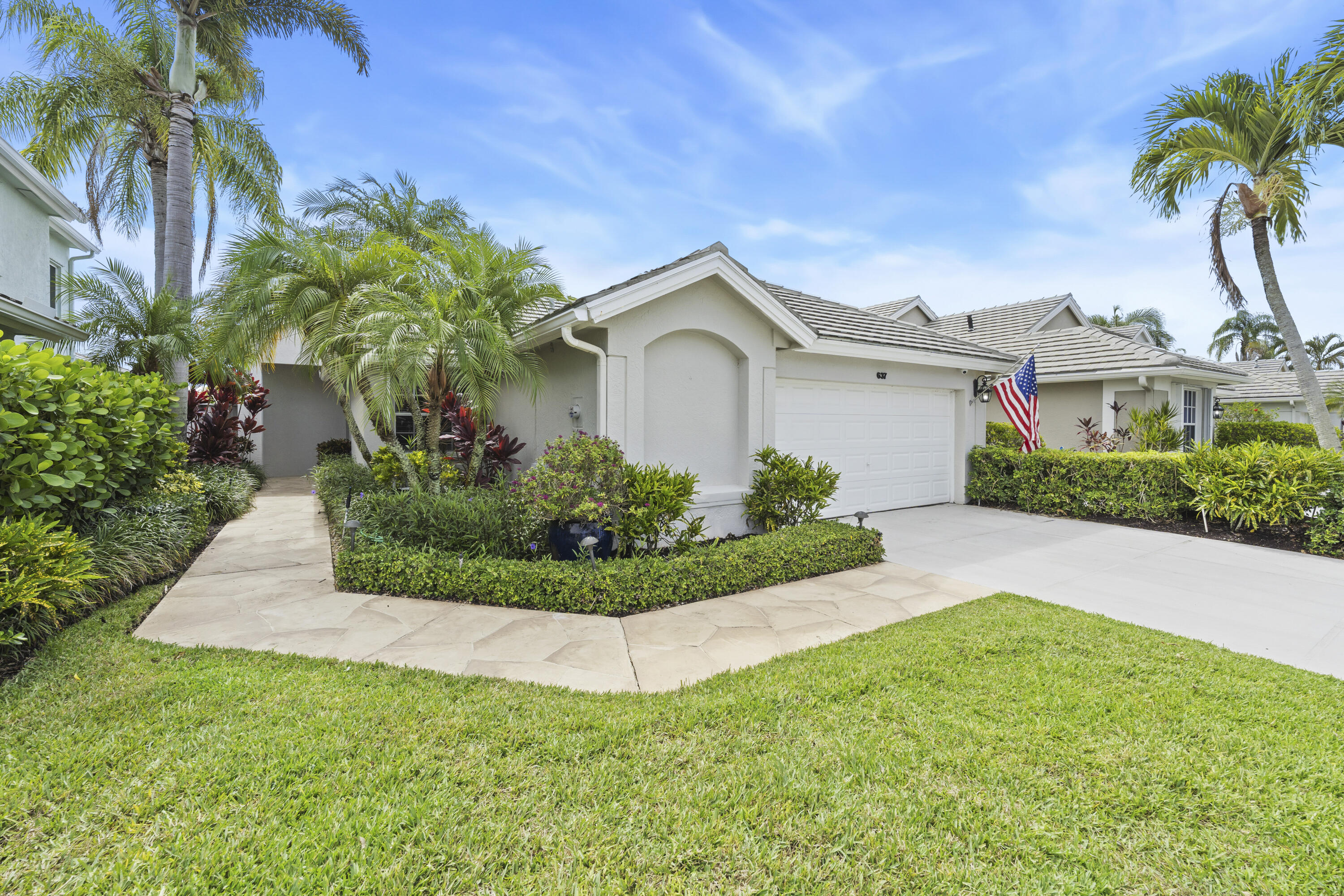 Palm Beach Gardens photo 1