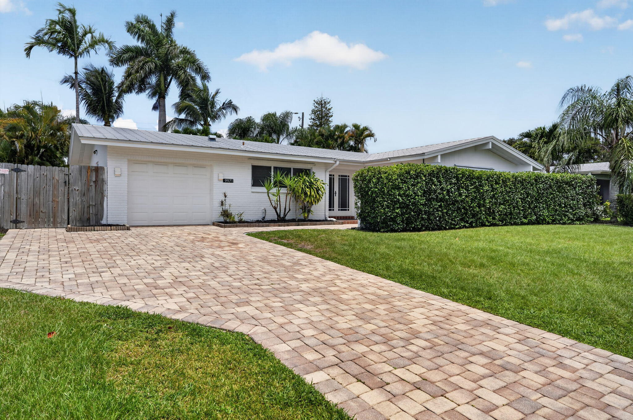 Palm Beach Gardens photo 1