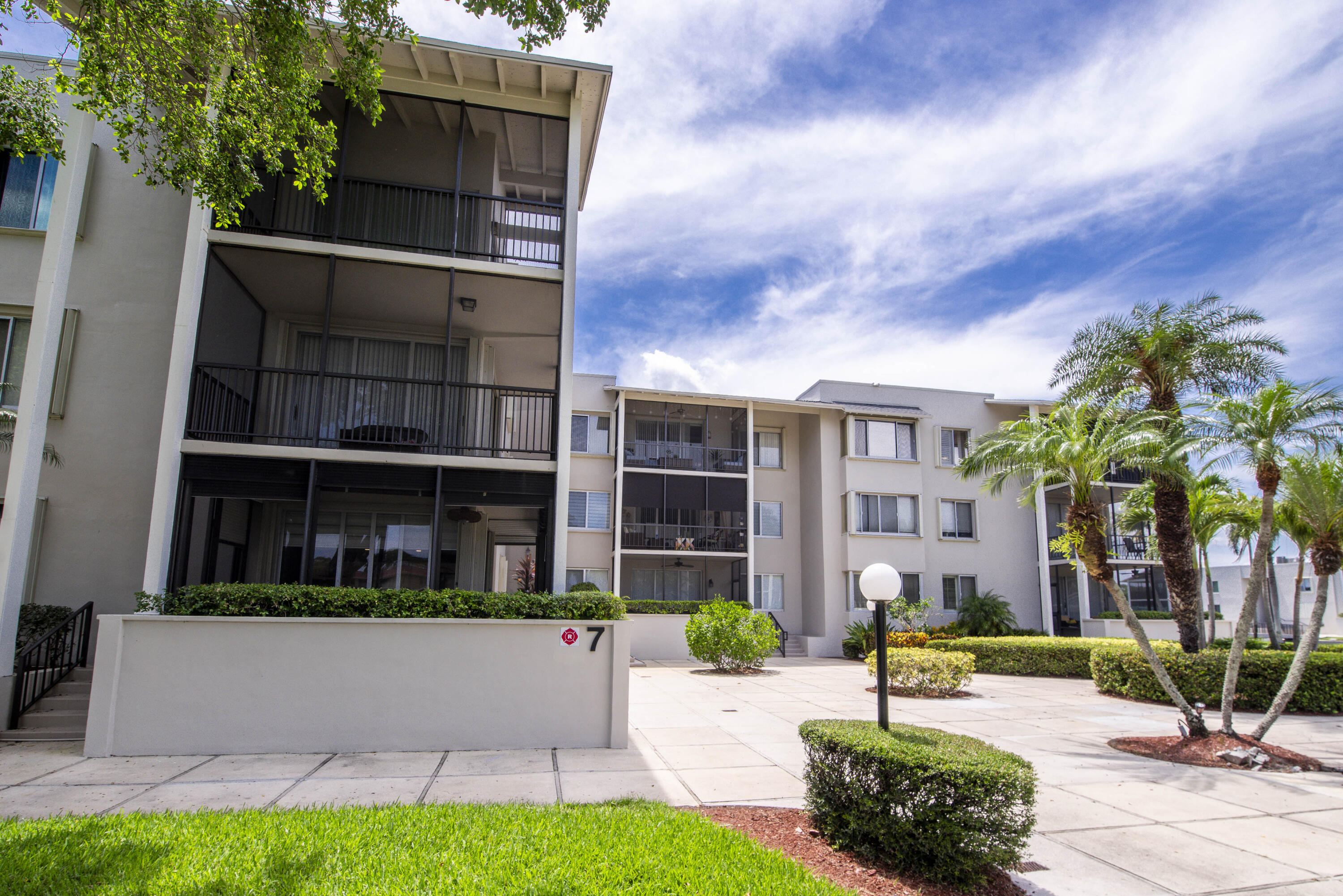 Palm Beach Gardens photo 3